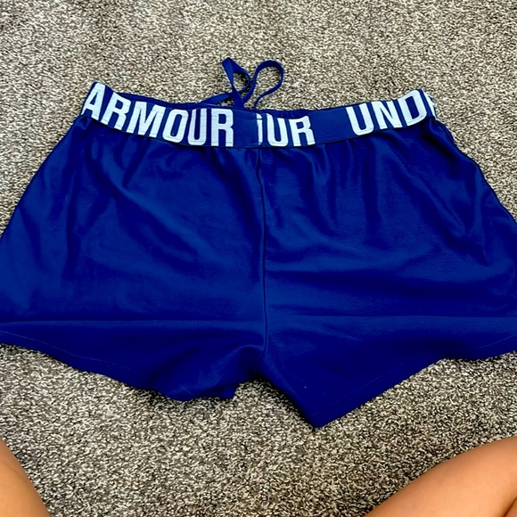 deep duke blue under armor Medium Women’s shorts - Picture 2 of 3